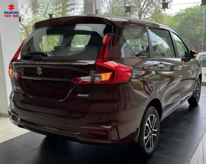 Suzuki New Ertiga Hybrid trưng bày tại Showroom 2